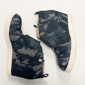 Linea Paolo wedge camo sneakers